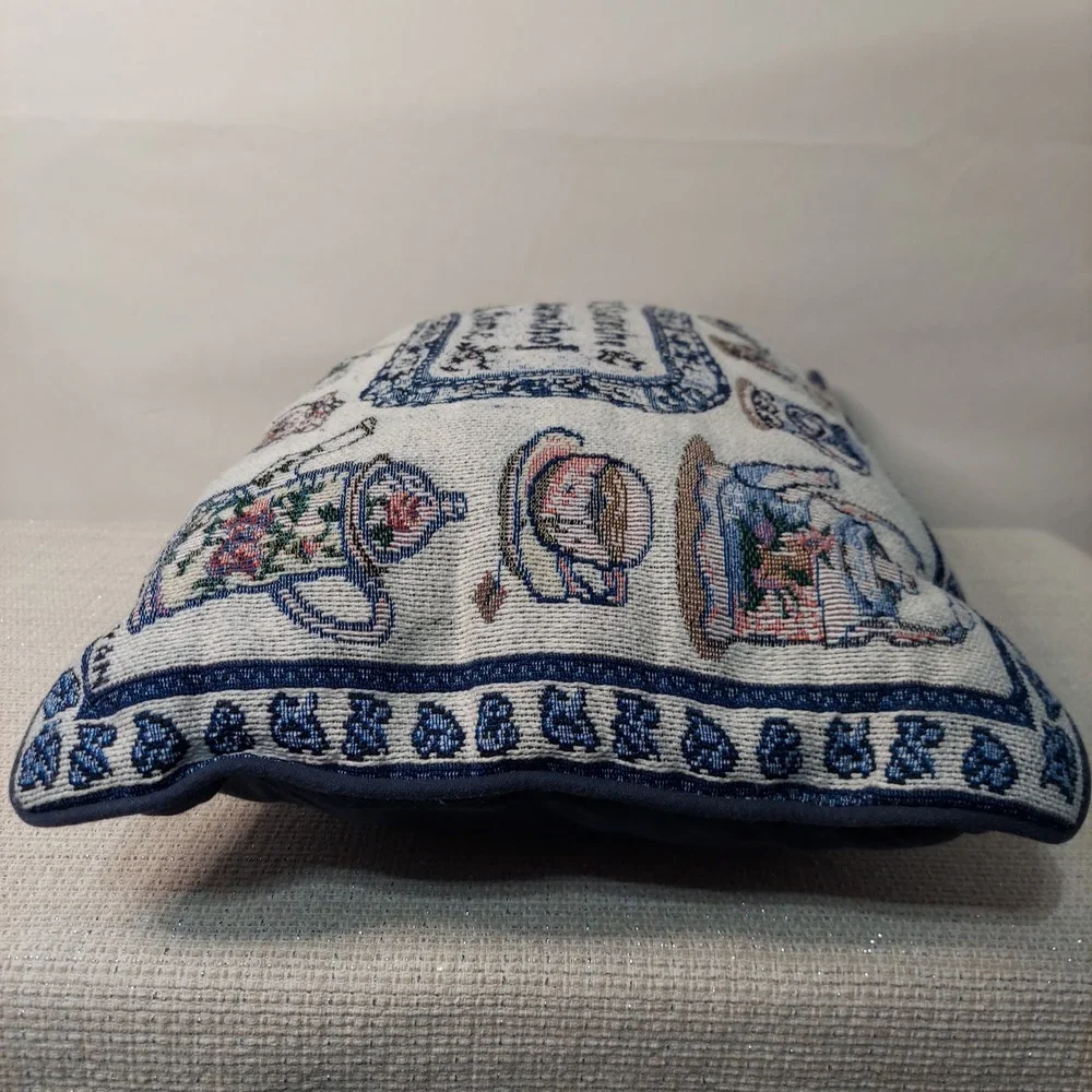 Vintage 2000‎ Debra Jordan Bryan Tapestry Teapot Share the Warmth of Home Pillow
